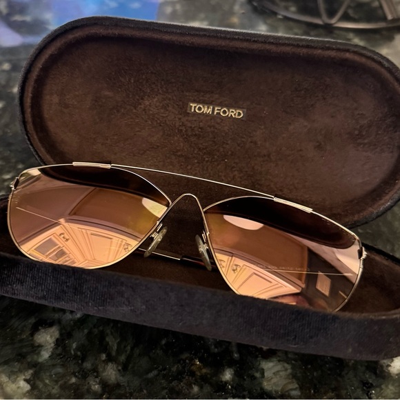 Tom Ford Rose Gold Aviator Sunglasses - Picture 4 of 7